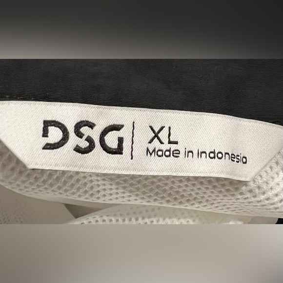 DSG - NWT - XL - Black and White Women's Jacket - Picture 8 of 9